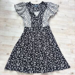 Modcloth Short Sleeve Micro Floral Sun Dress |‎ Black/White Size 4